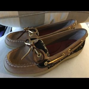 Sperry 9102815